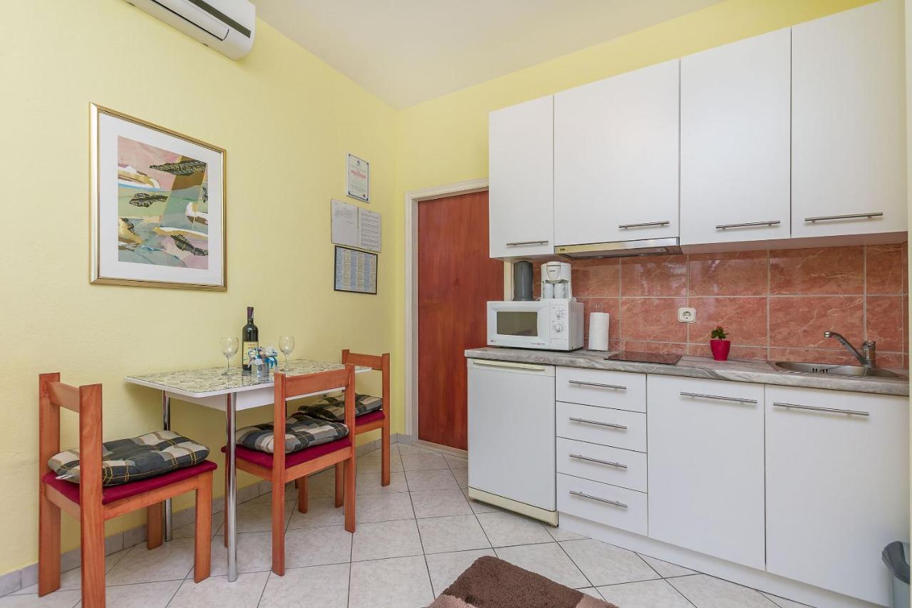 Apartments Zdenka Omiš Exterior foto